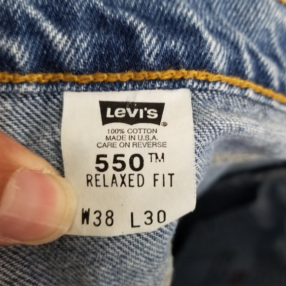 Vintage Levi's 550 Relaxed Fit Jeans MADE IN USA - Picture 9 of 9